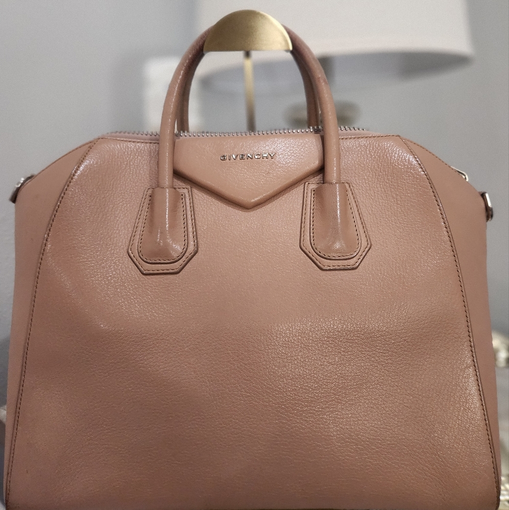 Givenchy antigona GM